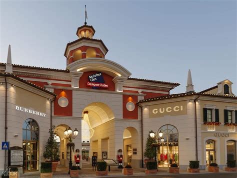 Woolrich Outlet, Serravalle Designer Outlet — Piedmont, Italy .